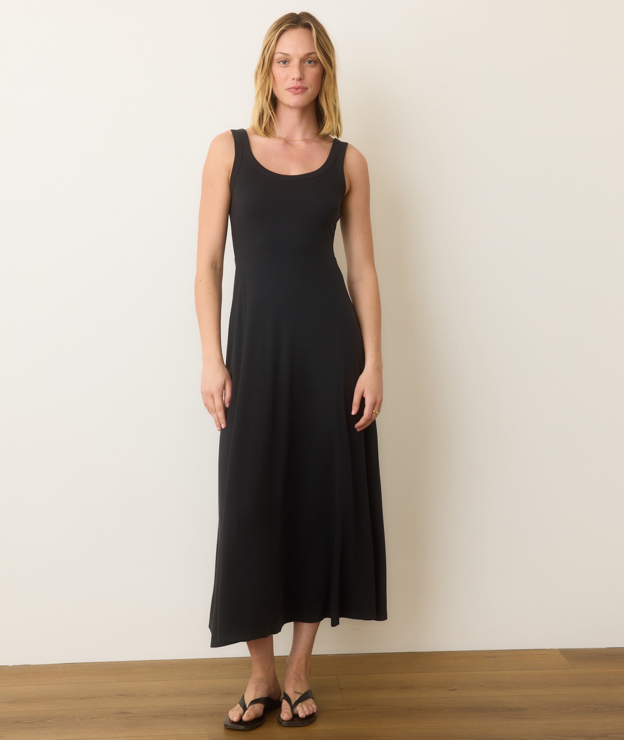 S3_W_18523_Lexi_Sun_In_Fit_and_Flare_Black-9754-Final-Web